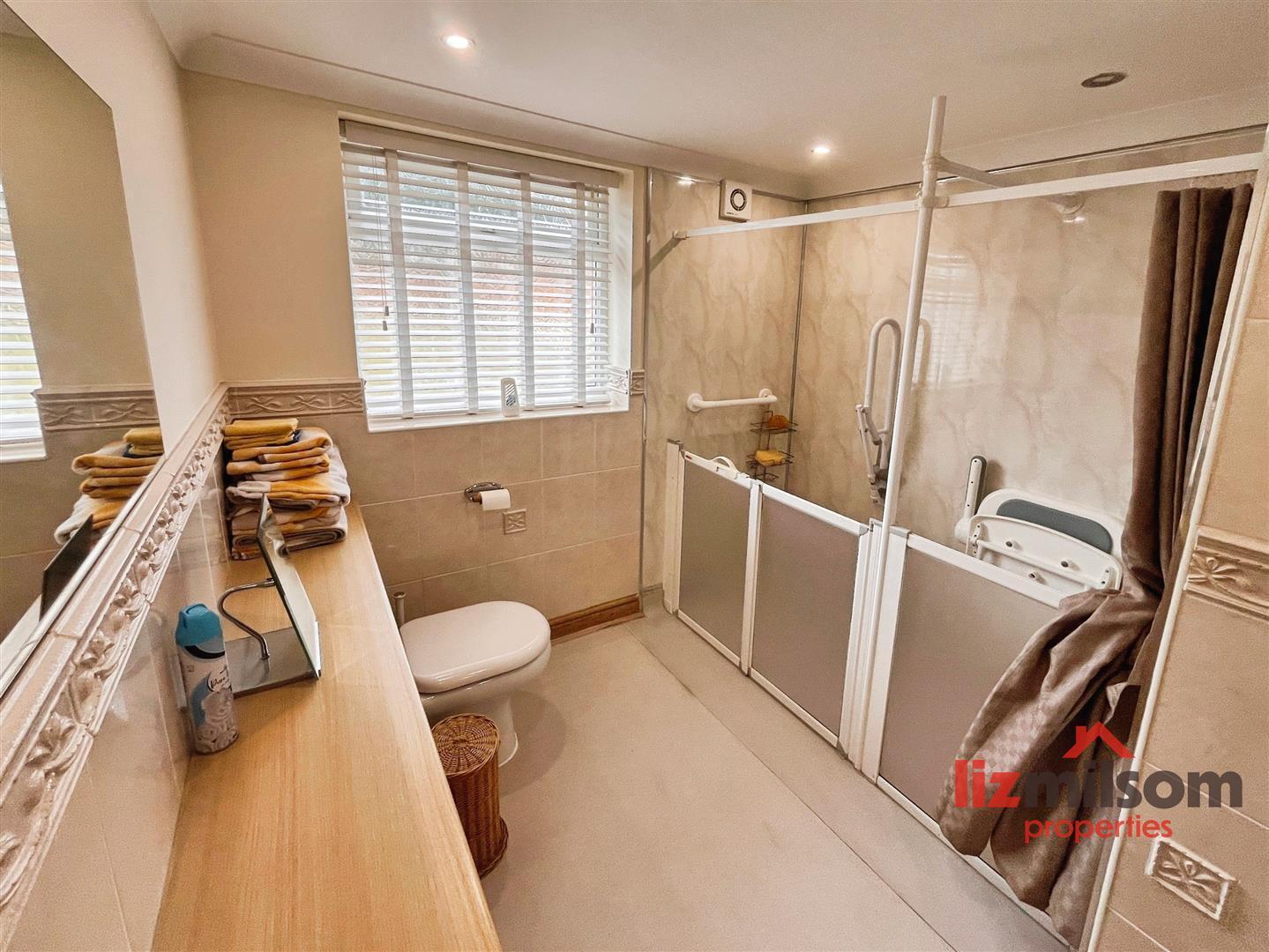 Oldfield Drive, Swadlincote Image 12