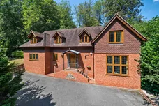 Medstead Road, Beech, GU34 photo 1