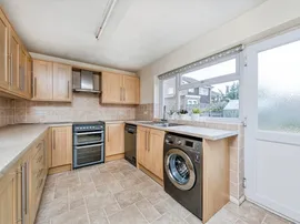 Marlow Drive, Newport Pagnell thumb 2