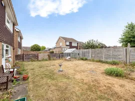 Marlow Drive, Newport Pagnell thumb 2