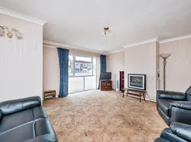 Marlow Drive, Newport Pagnell thumb 2