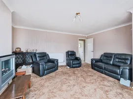 Marlow Drive, Newport Pagnell thumb 3