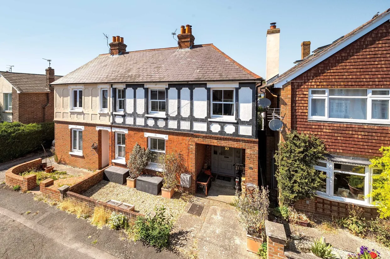 Arthur Road, Newbury, RG14 photo 1