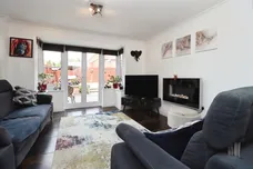 Buttercup Close, CORBY