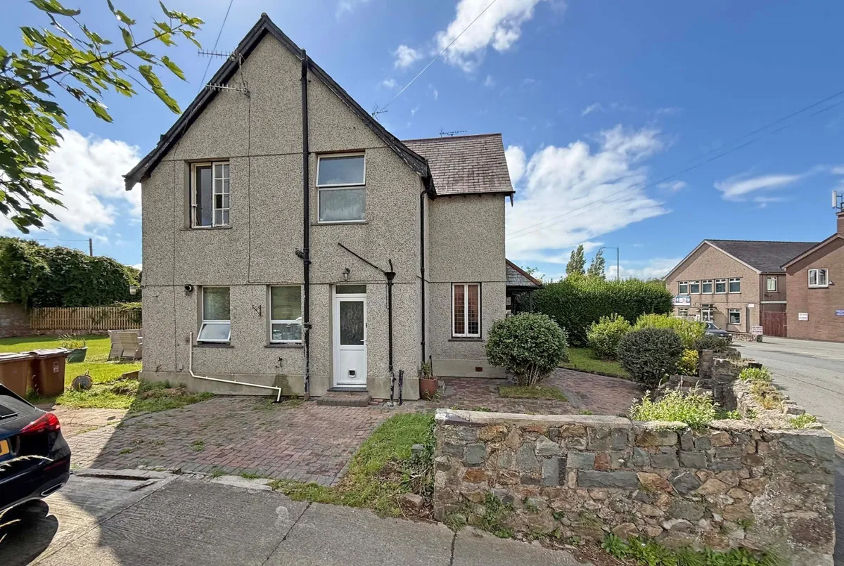 Llanberis Road, Caernarfon, Gwynedd, LL55