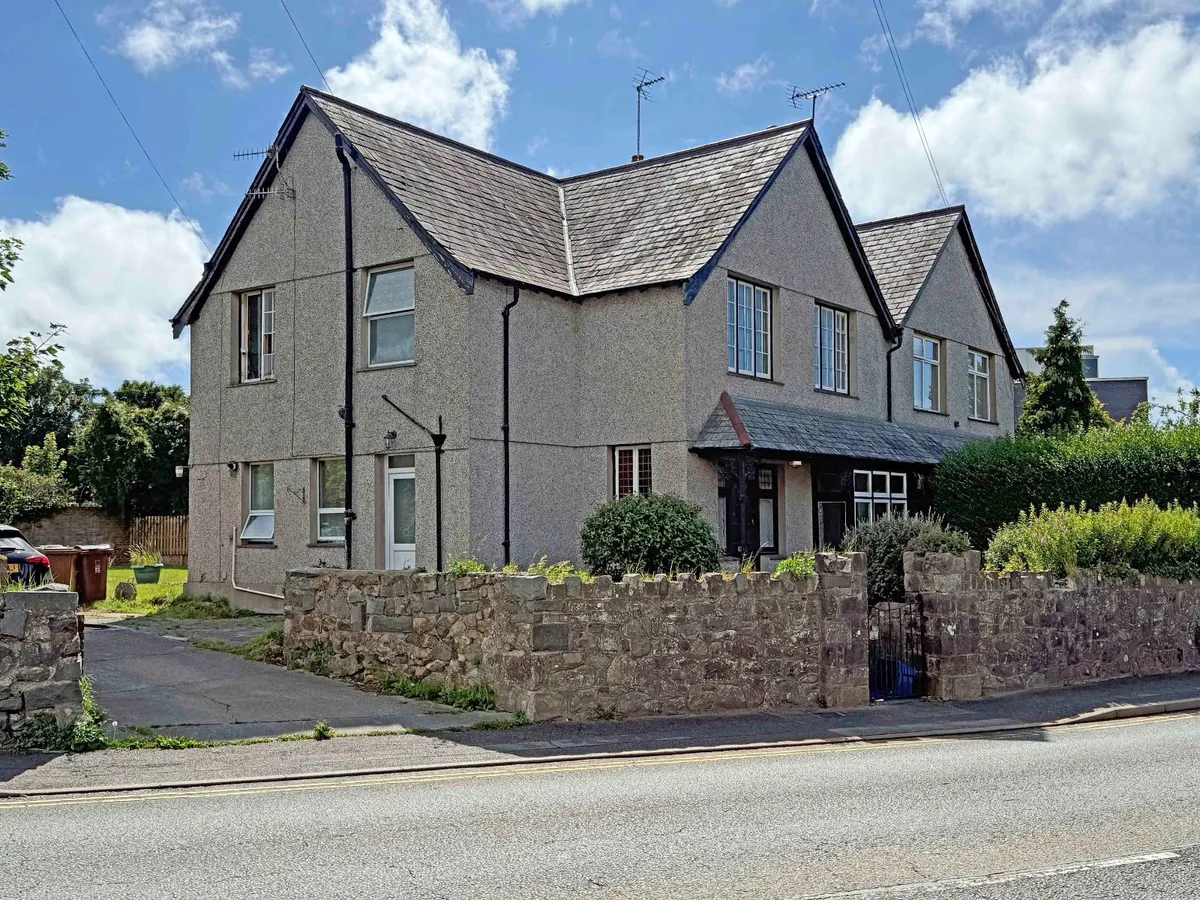 Llanberis Road, Caernarfon, Gwynedd, LL55