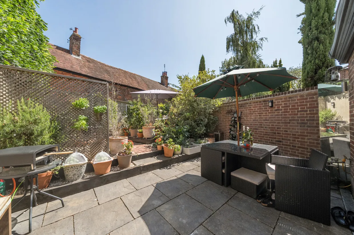 Charnham Street, Hungerford, RG17 photo 1