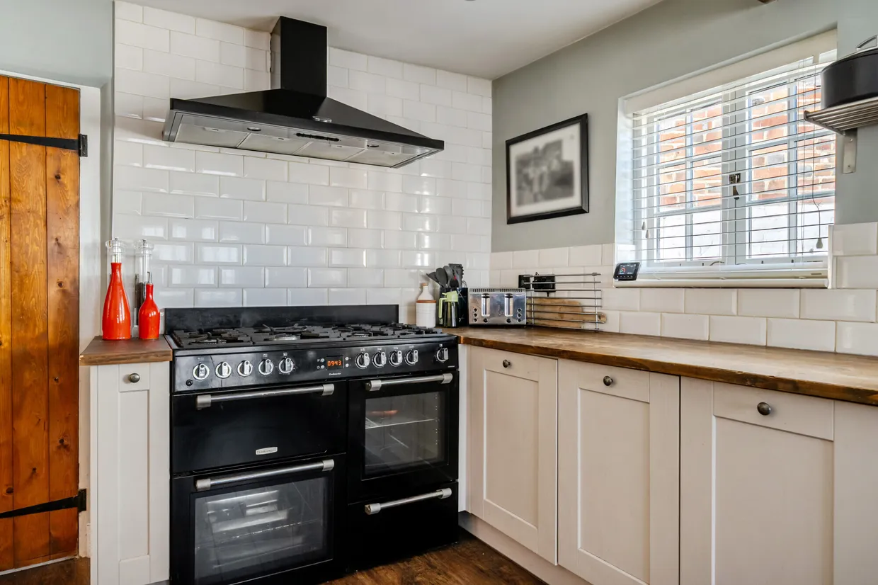 Charnham Street, Hungerford, RG17 photo 6