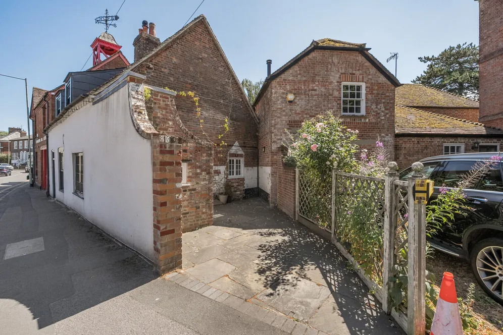 Charnham Street, Hungerford, RG17 photo 14