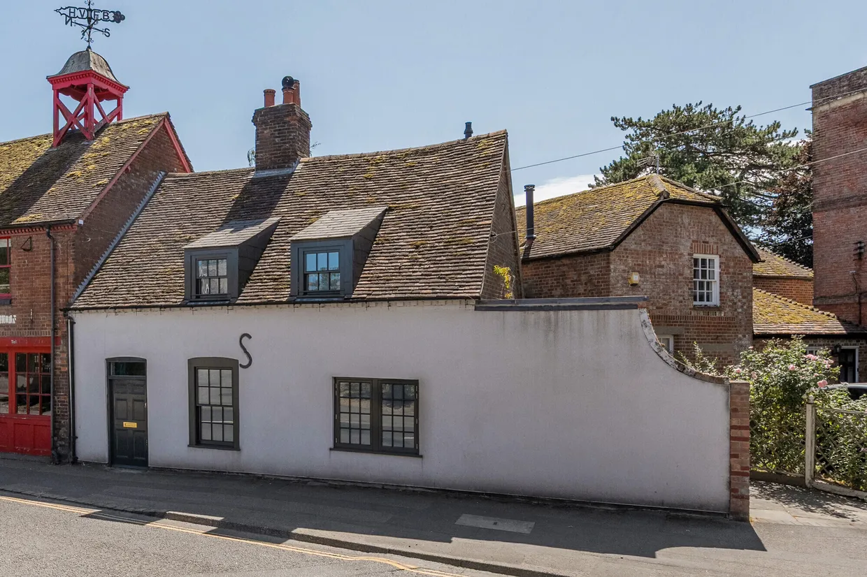 Charnham Street, Hungerford, RG17 photo 17