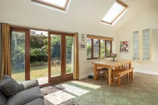 Beechwood Grove, Surbiton, KT6 photo 10