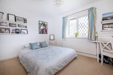 Beechwood Grove, Surbiton, KT6 photo 13