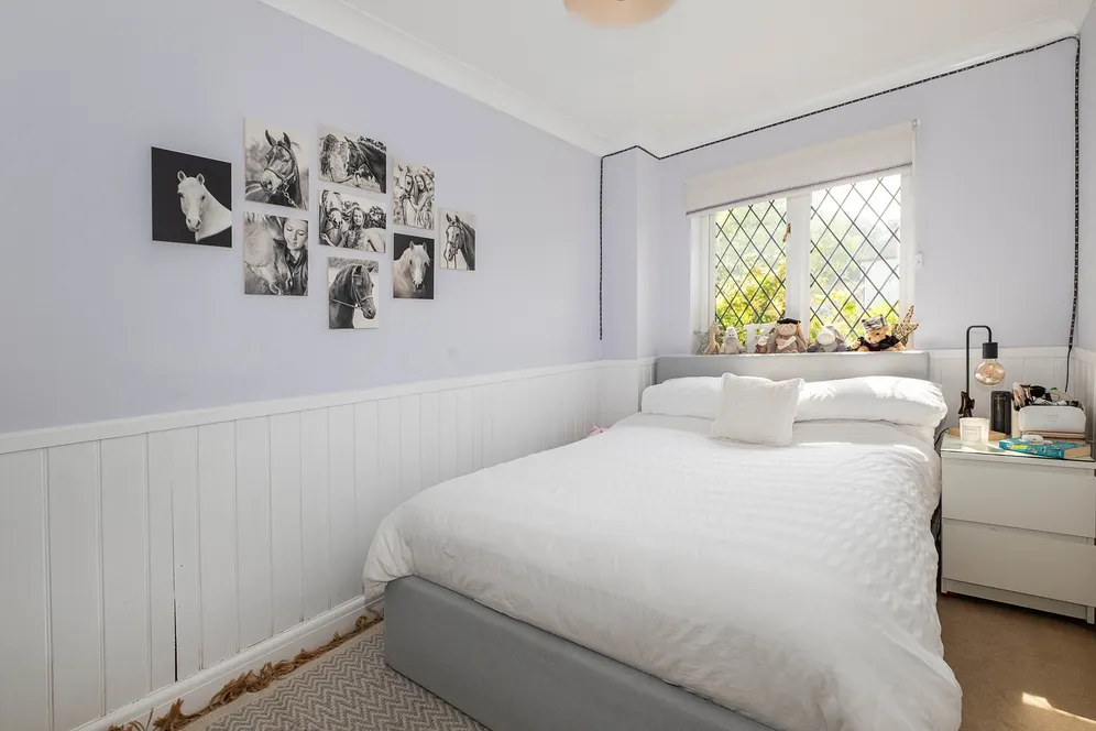 Beechwood Grove, Surbiton, KT6 photo 14