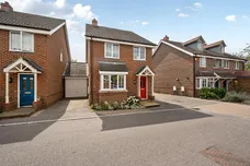 Wallis Gardens, Newbury, RG14 photo 1