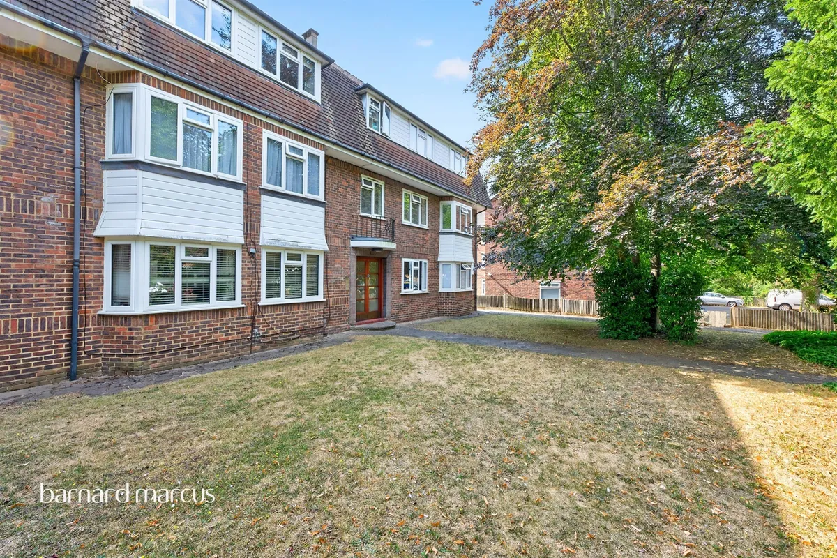 Eaton Road, Sutton