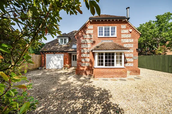 Bishopstone, Salisbury, SP5
