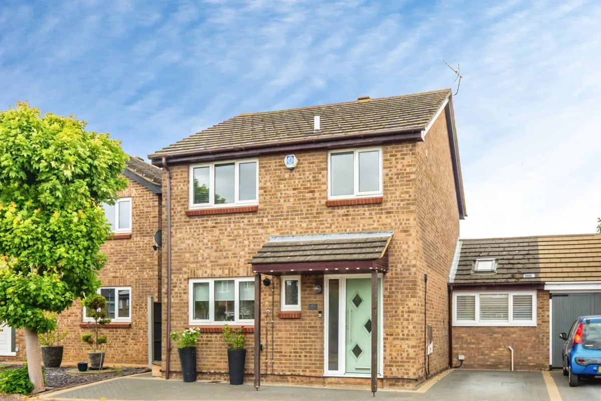 Westrope Way, Bedford