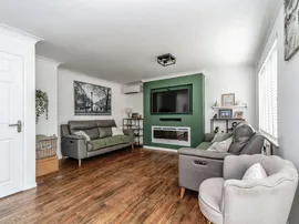 Westrope Way, Bedford thumb 2