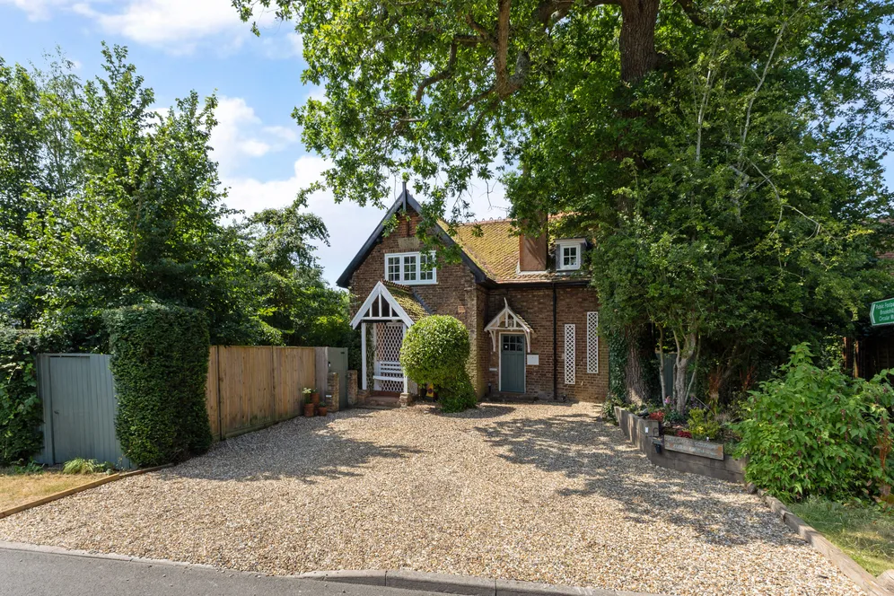 Clamp Hill, Stanmore, HA7 photo 3