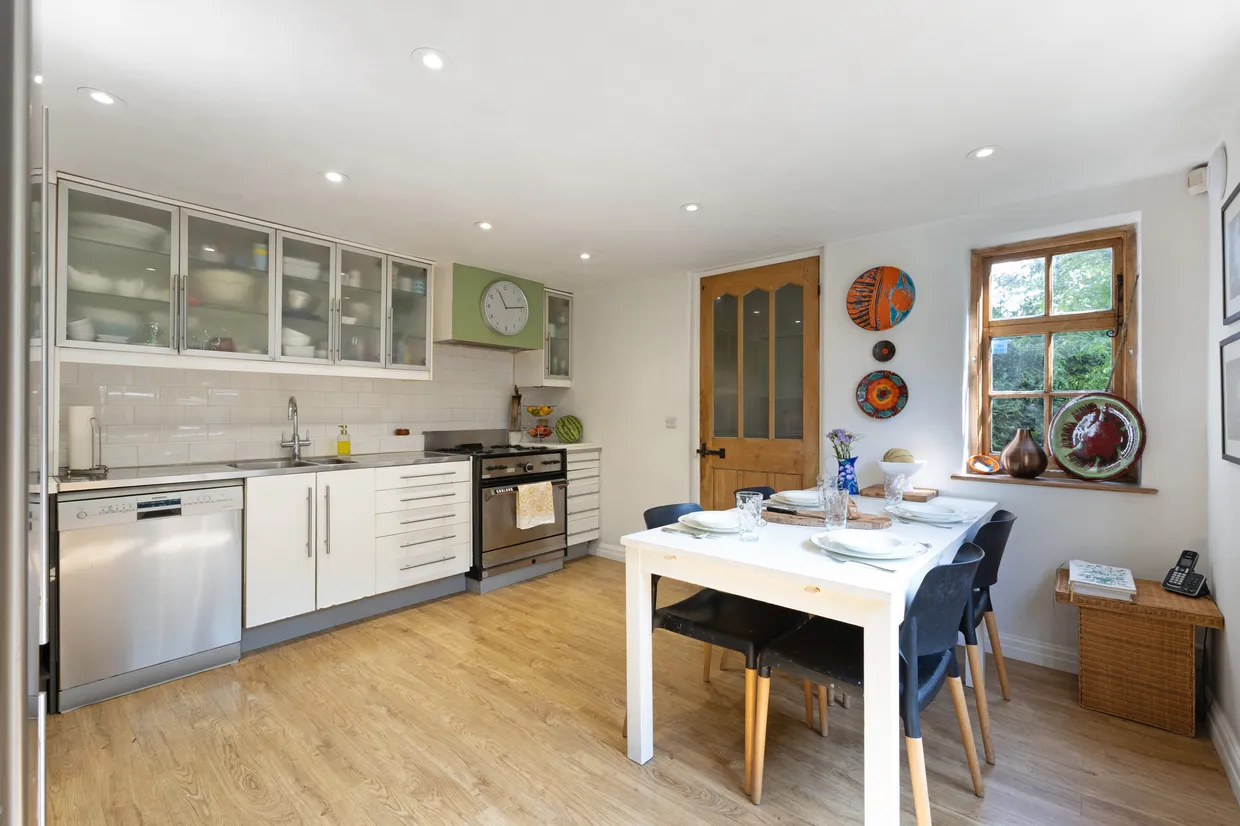 Clamp Hill, Stanmore, HA7 photo 6