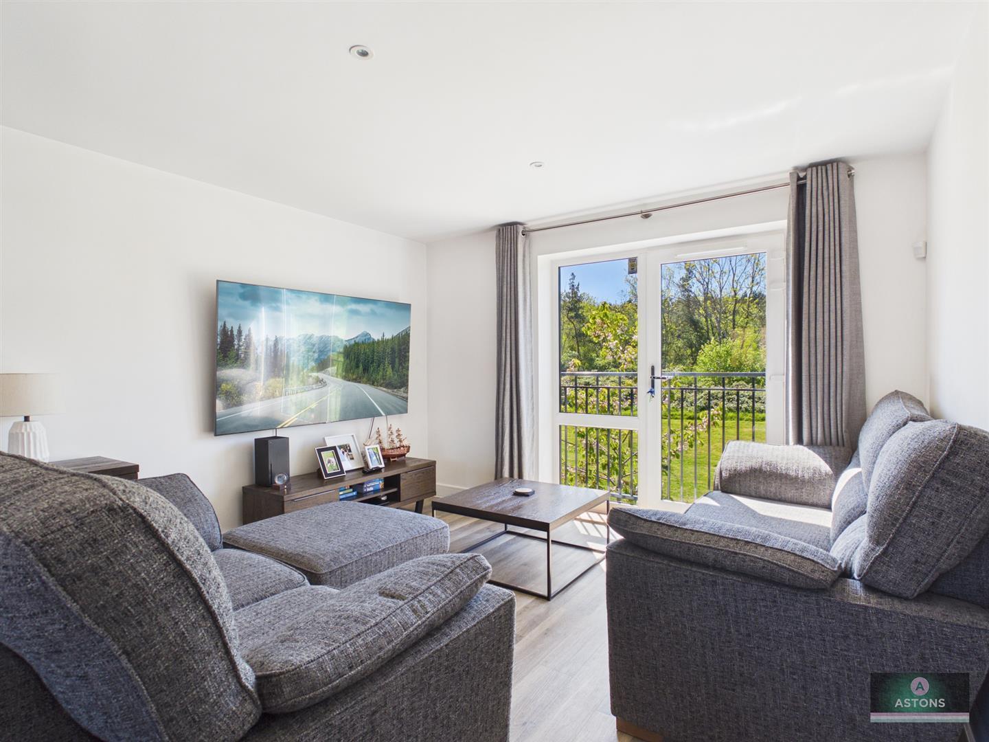 Clay Vale, Faygate, Horsham Image 5