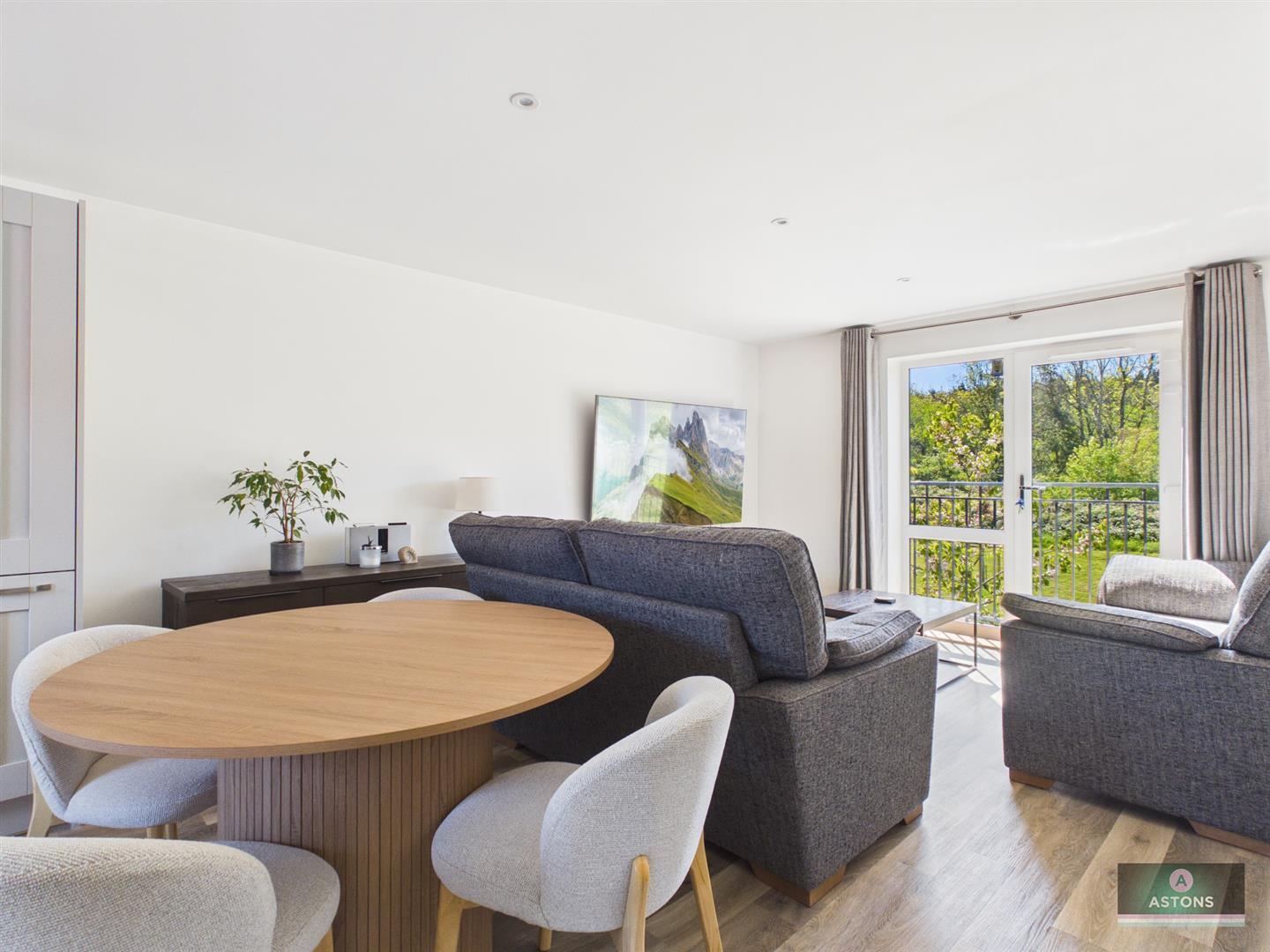Clay Vale, Faygate, Horsham Image 6