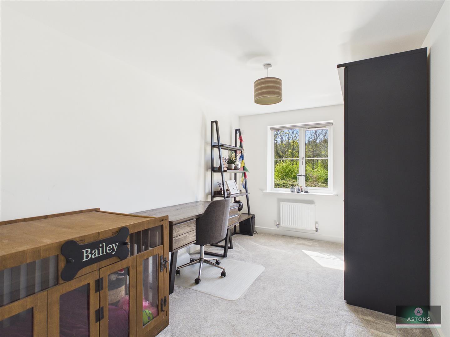 Clay Vale, Faygate, Horsham Image 9