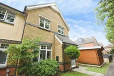 Twelve Acres, Braintree