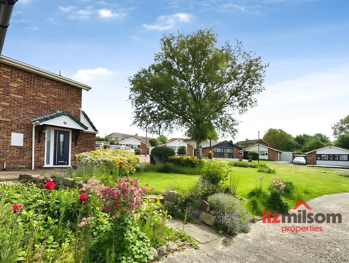 Old Hall Gardens, Church Gresley, Swadlincote Image 20
