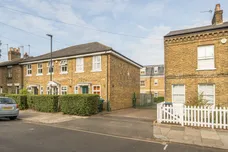Frobisher Mews, Enfield