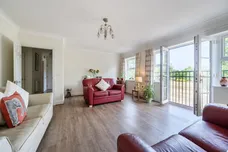 Frobisher Mews, Enfield