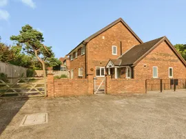 Sandiway Close, Sandiway, Northwich thumb 2
