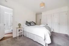 Frobisher Mews, Enfield