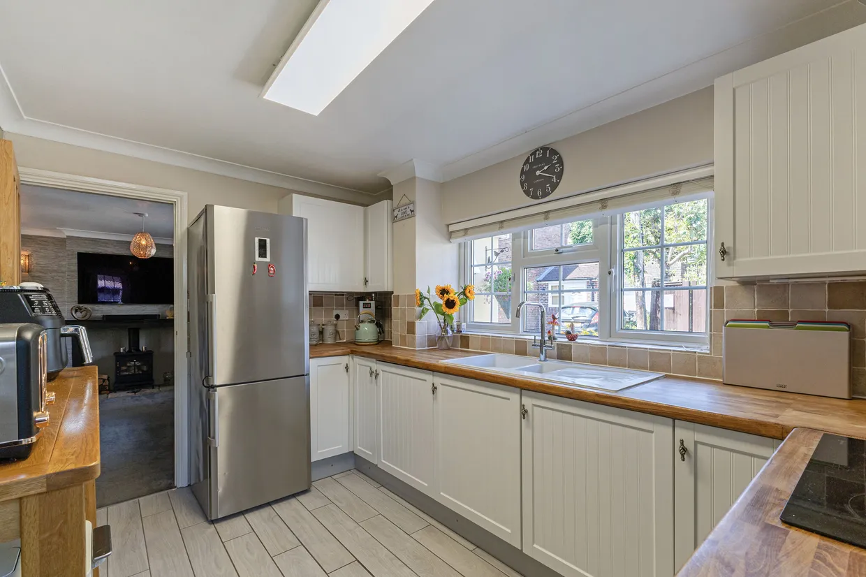Tanhouse Lane, Alton, GU34 photo 11