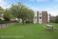 Bells Hill, London
