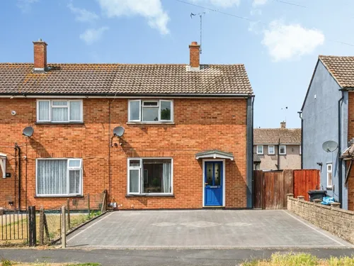 Kingswood Avenue, Swindonphoto