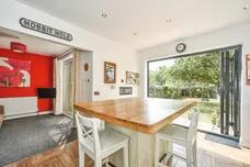 Cornwall Avenue, Swindon