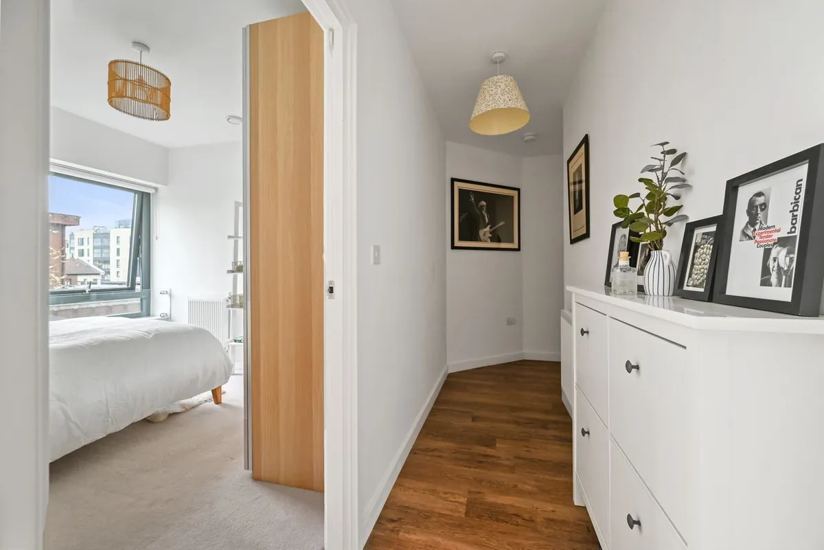 Neasden Lane, London, NW10