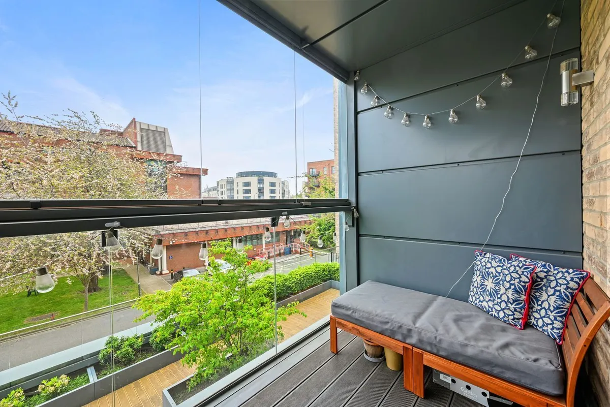 Neasden Lane, London, NW10