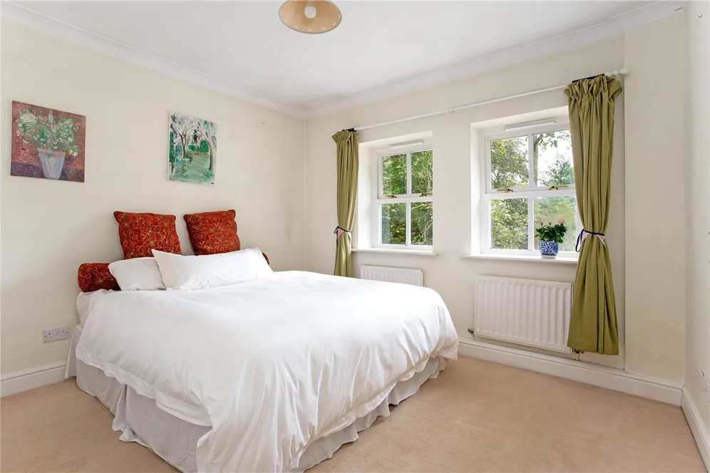 Truss Hill Road, Ascot, SL5 photo 13