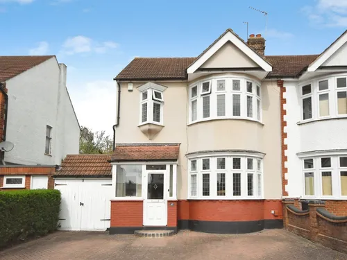 Fairholme Avenue, Romfordphoto