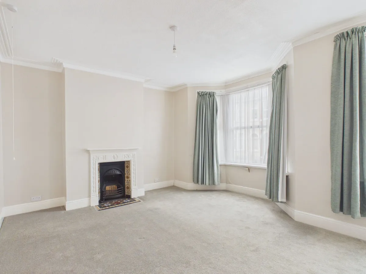 Miskin Street, Barry, CF62