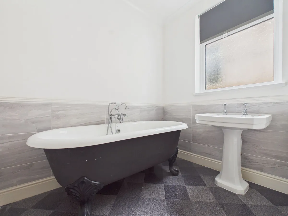 Miskin Street, Barry, CF62