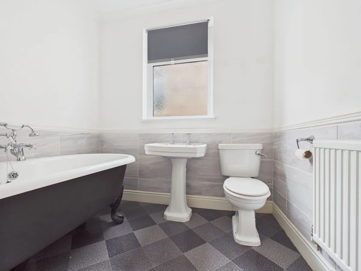 Miskin Street, Barry, CF62