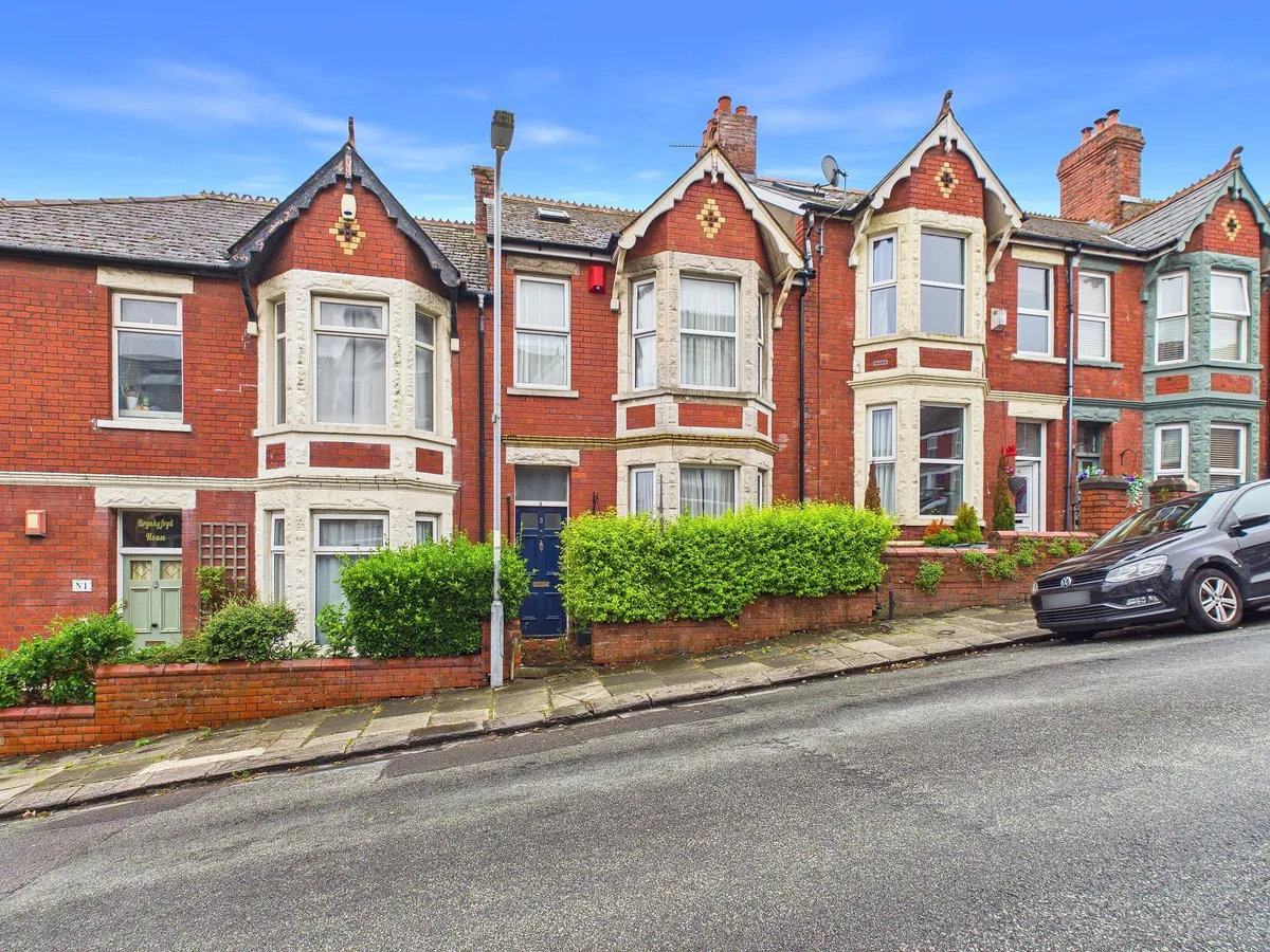 Miskin Street, Barry, CF62