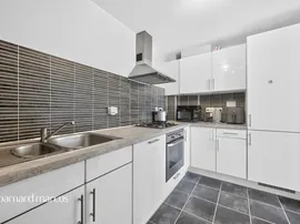 Park View Road, Leatherhead thumb 3