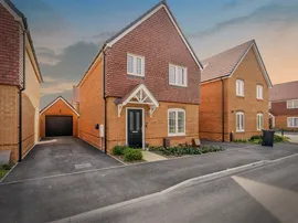 Baler Grove, Pagham photo