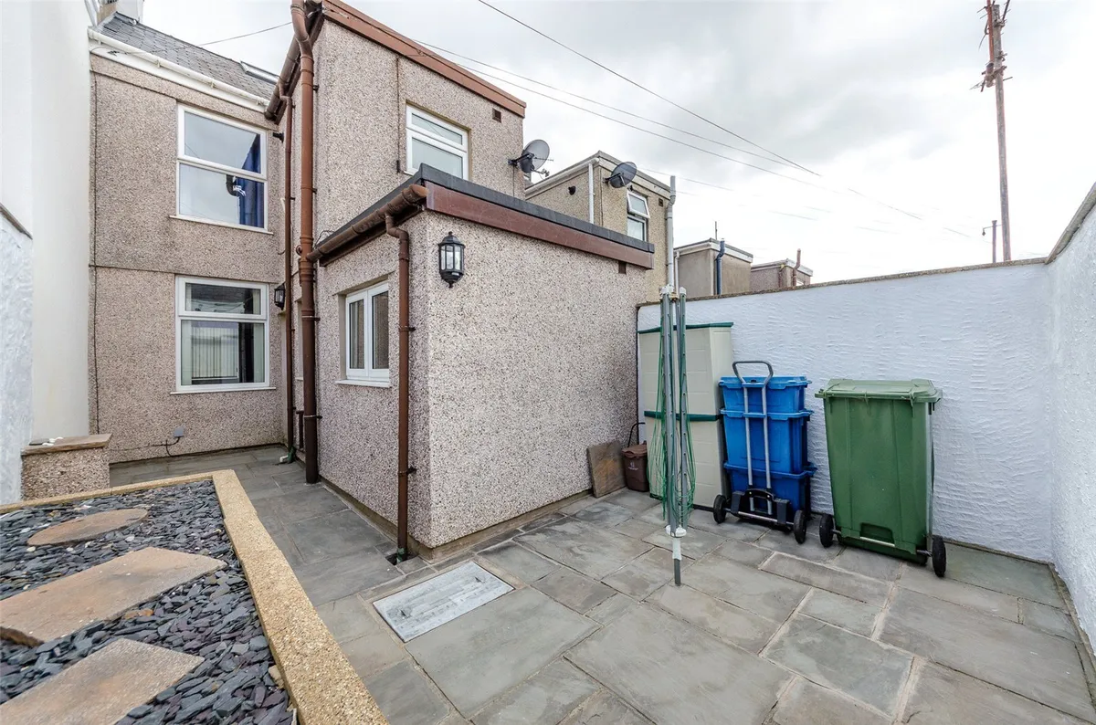 Eleanor Street, Caernarfon, Gwynedd, LL55