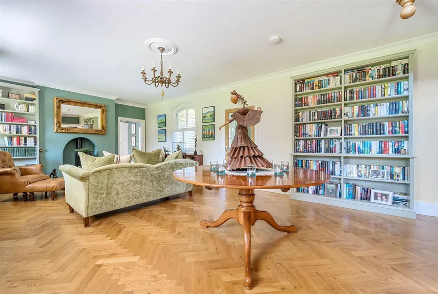 Property Image 6