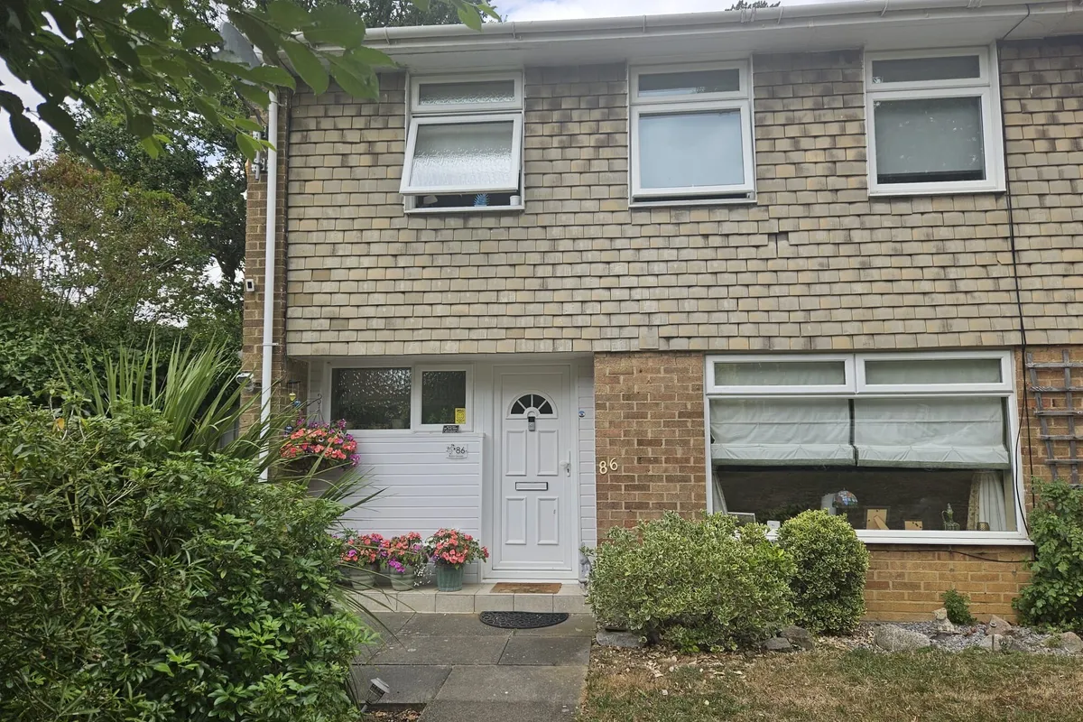 Ram Gorse, HARLOW